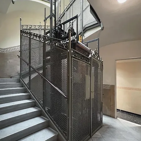 Unique Diagonal Iii Διαμέρισμα